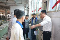 華謀咨詢?yōu)槟常揖咧圃煨袠I(yè)）公司進(jìn)行現(xiàn)場(chǎng)亮點(diǎn)挖掘及改善方法指導(dǎo)